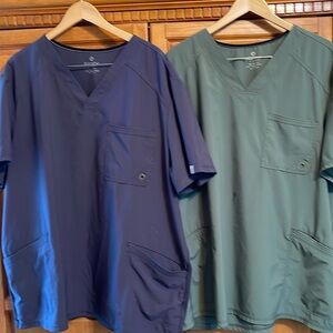 Bundle of three Cherokee infinity tops.